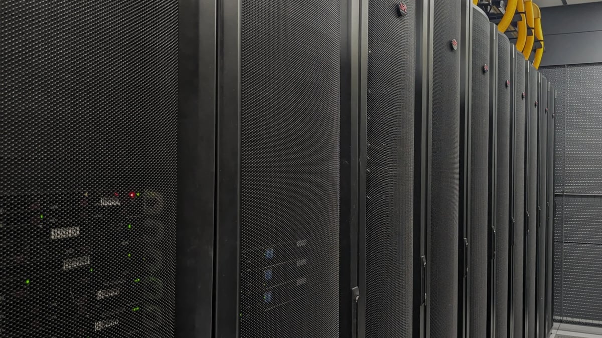 KnownHost Review: Managed VPS With Your Choice of Control Panel, and a Contract to Read First